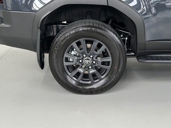Used Toyota Land Cruiser 2025 for sale - 76313052: Photo 33