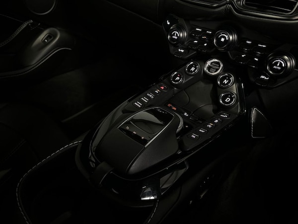 Used Aston Martin Vantage 2019 for sale - 75188287: Photo 25