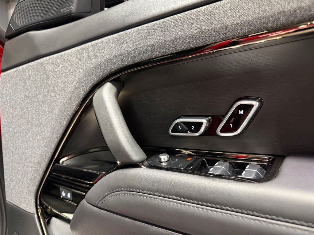 Used Land Rover Range Rover Sport 2024 for sale - 76635508: Photo 31