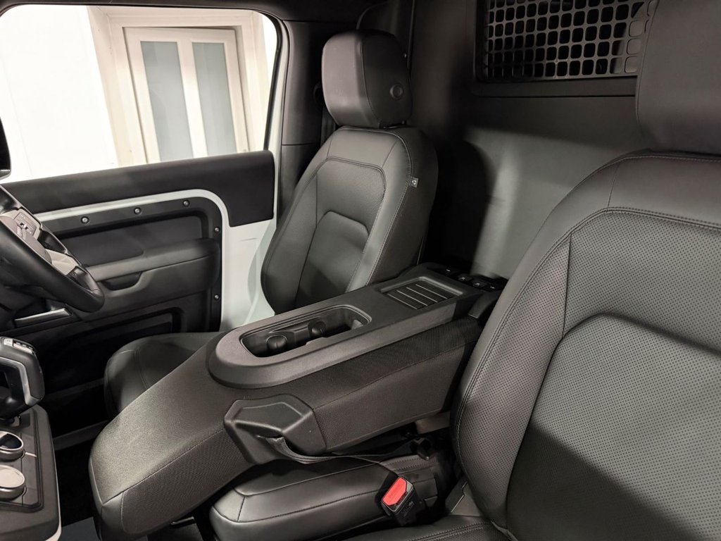 Used Land Rover Defender 2024 for sale - 77121927: Photo 15