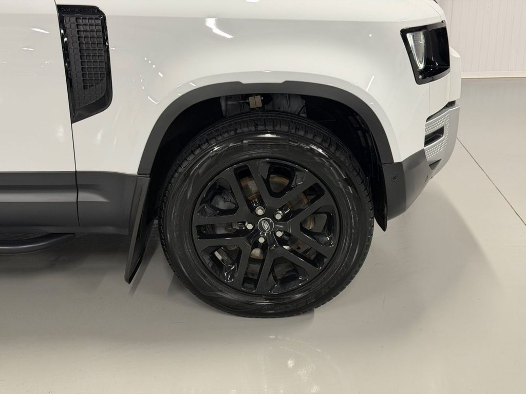 Used Land Rover Defender 2024 for sale - 77121927: Photo 31