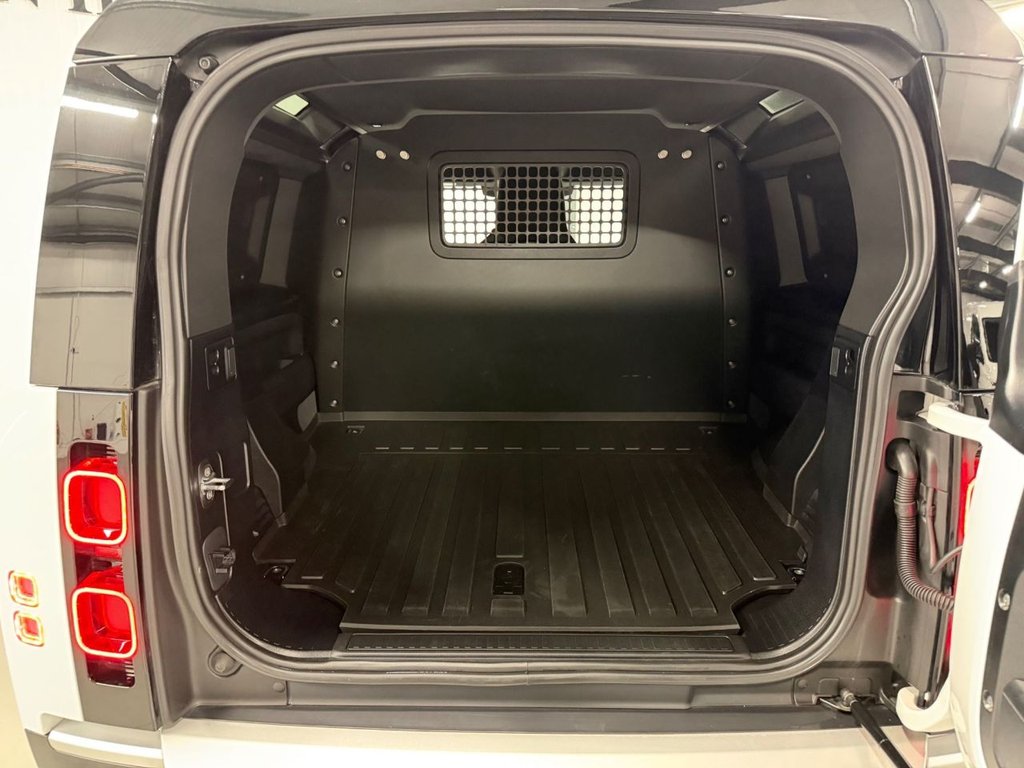Used Land Rover Defender 2024 for sale - 77121927: Photo 34
