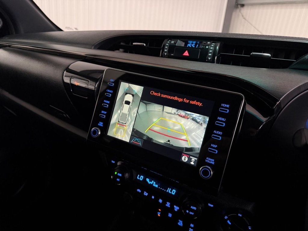 Used Toyota Hilux 2023 for sale - 78017085: Photo 17