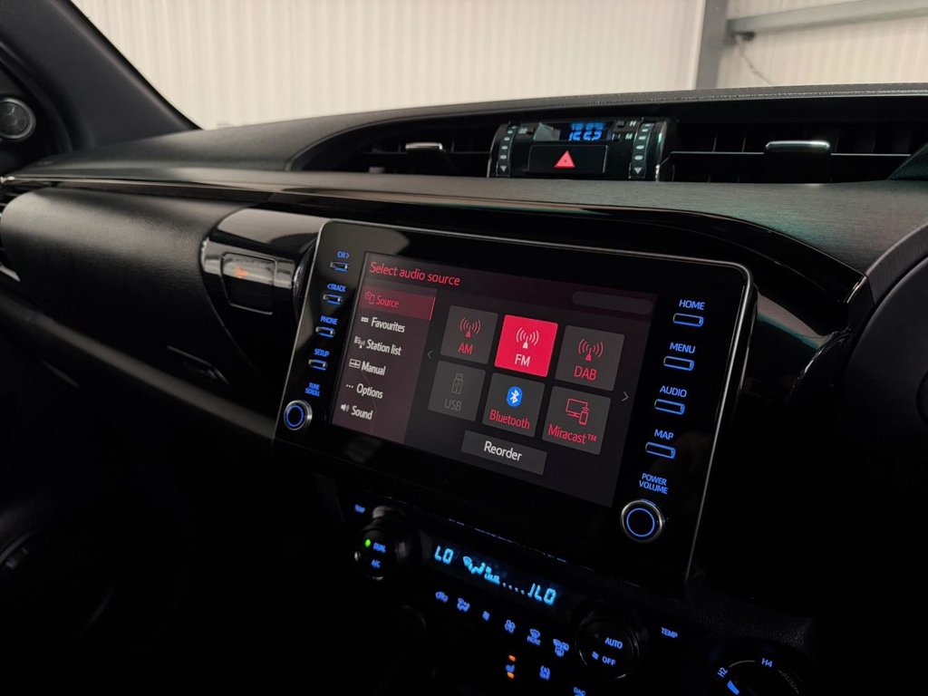 Used Toyota Hilux 2023 for sale - 78017085: Photo 19