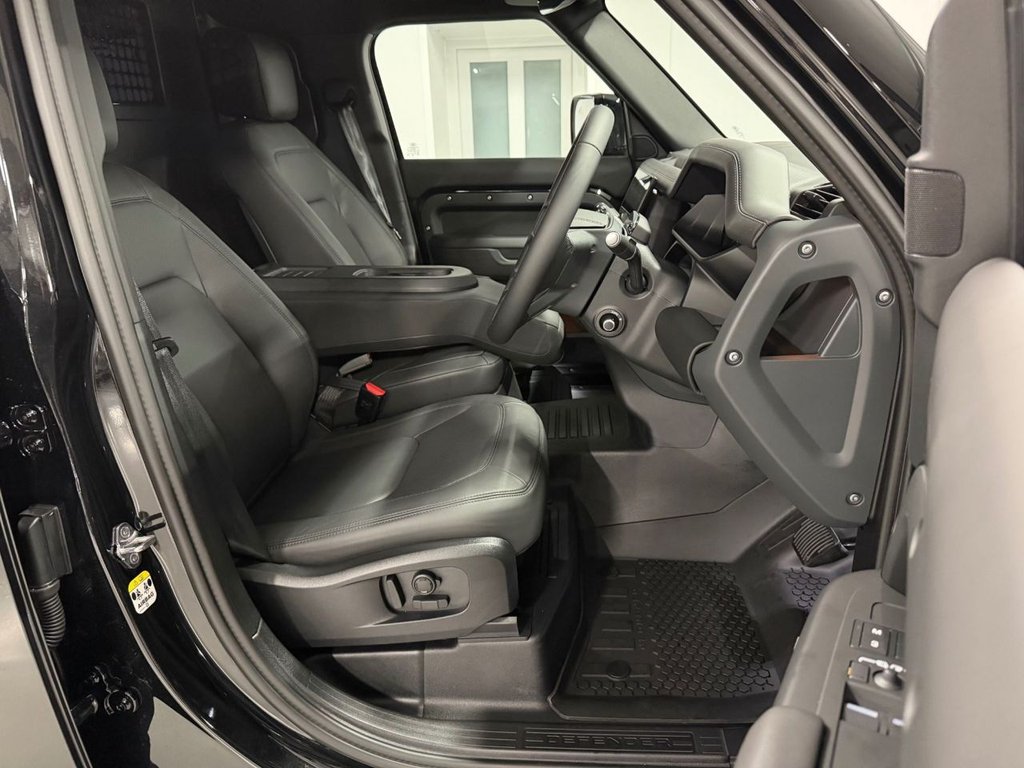 Used Land Rover Defender 110 2026 for sale - 77313409: Photo 10