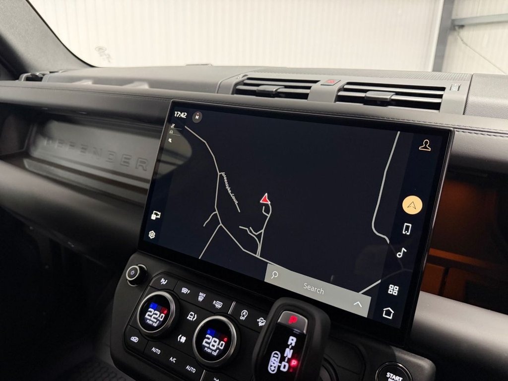 Used Land Rover Defender 110 2026 for sale - 77313409: Photo 19