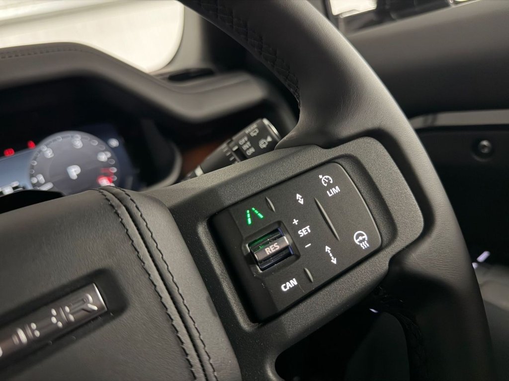 Used Land Rover Defender 110 2026 for sale - 77313409: Photo 29