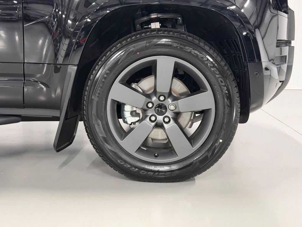 Used Land Rover Defender 110 2026 for sale - 77313409: Photo 35