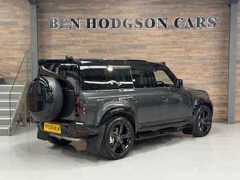 Used Land Rover Defender 2024 for sale - 78500604: Photo