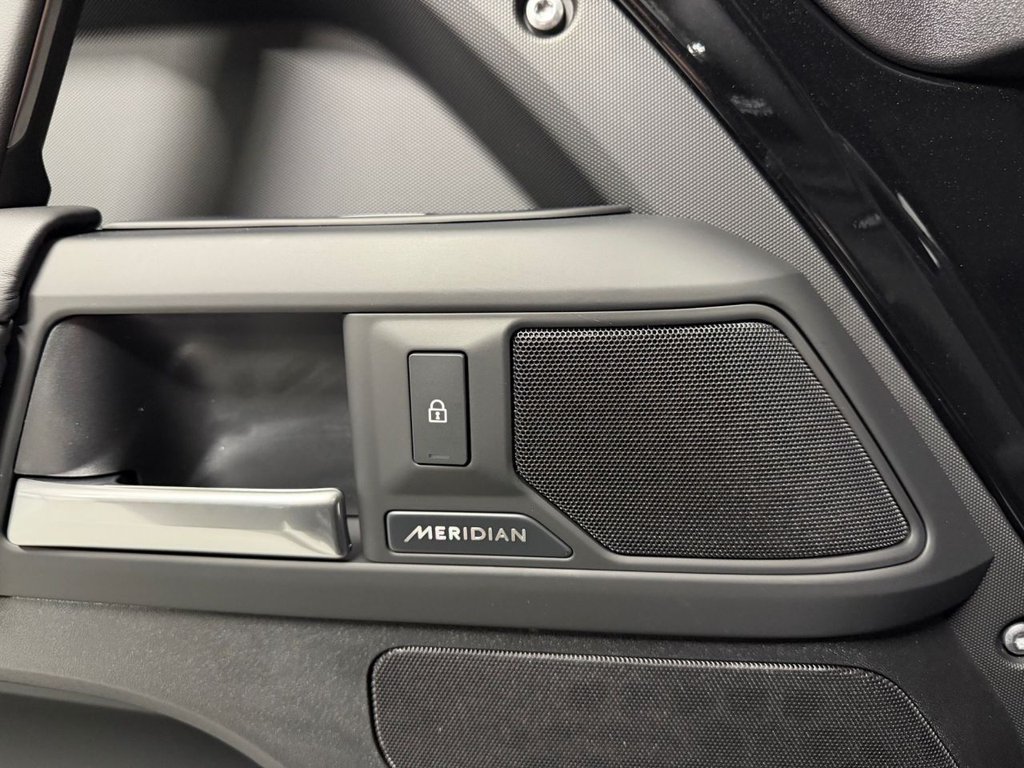 Used Land Rover Defender 110 2026 for sale - 77507287: Photo 30