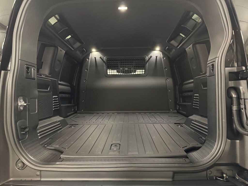 Used Land Rover Defender 110 2026 for sale - 77507287: Photo 37