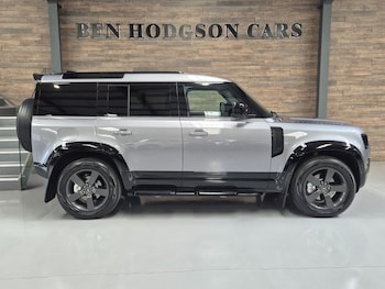 Used Land Rover Defender 110 2023 for sale - 79422985: Photo