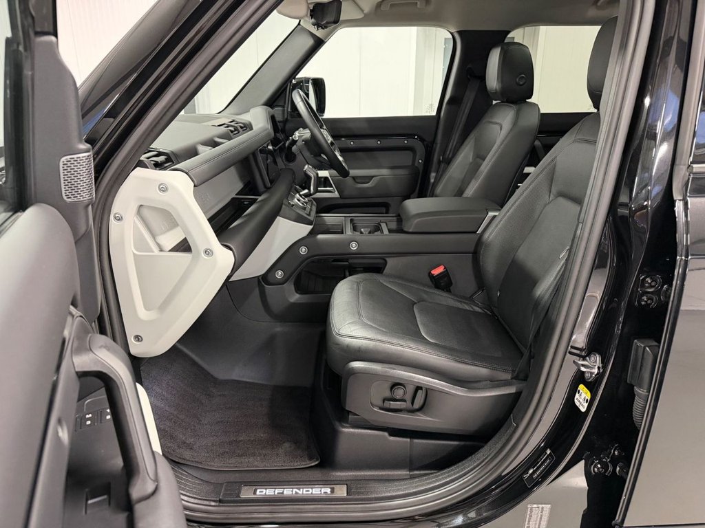 Used Land Rover Defender 2024 for sale - 78199917: Photo 15
