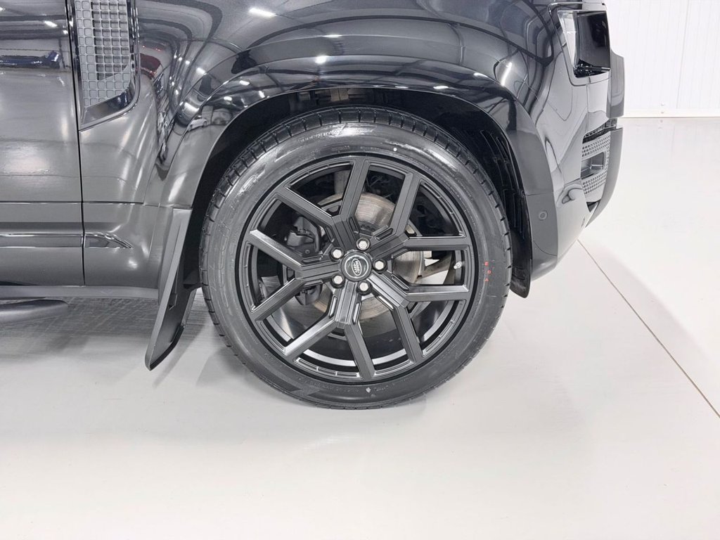 Used Land Rover Defender 2024 for sale - 78199917: Photo 35