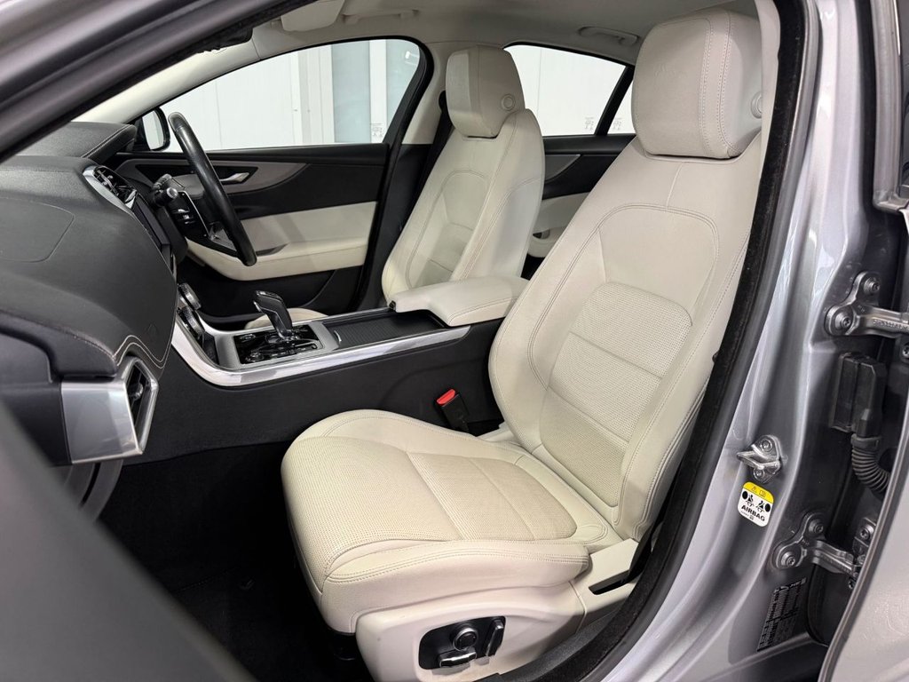 Used Jaguar XE 2019 for sale - 78056645: Photo 17