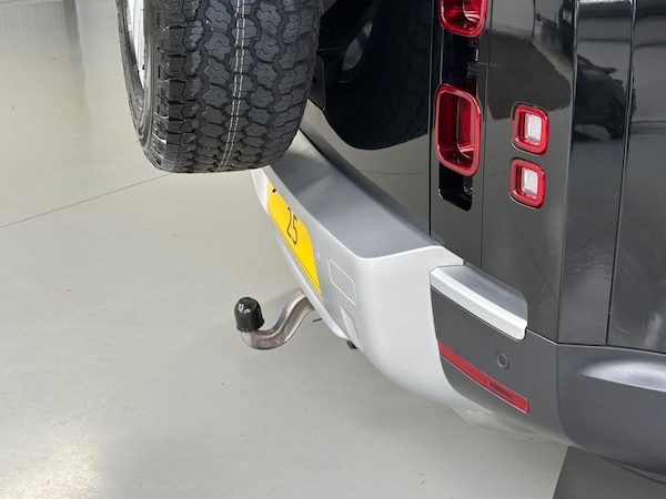 Used Land Rover Defender 2025 for sale - 76178506: Photo 30