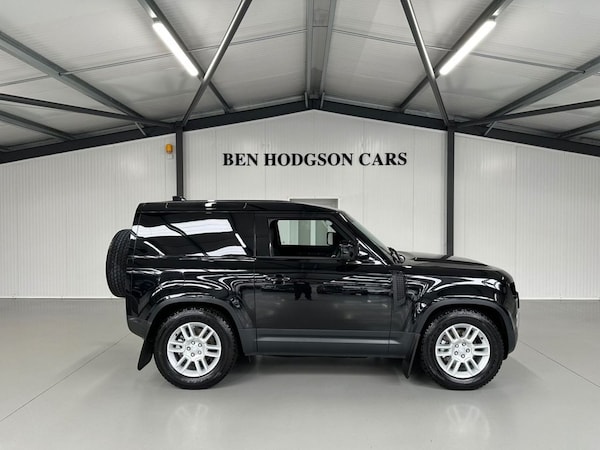 Used Land Rover Defender 2025 for sale - 76178506: Photo 5