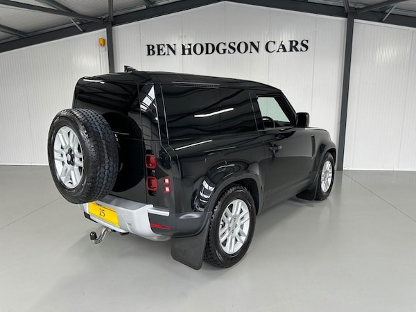 Used Land Rover Defender 2025 for sale - 76178506: Photo 8