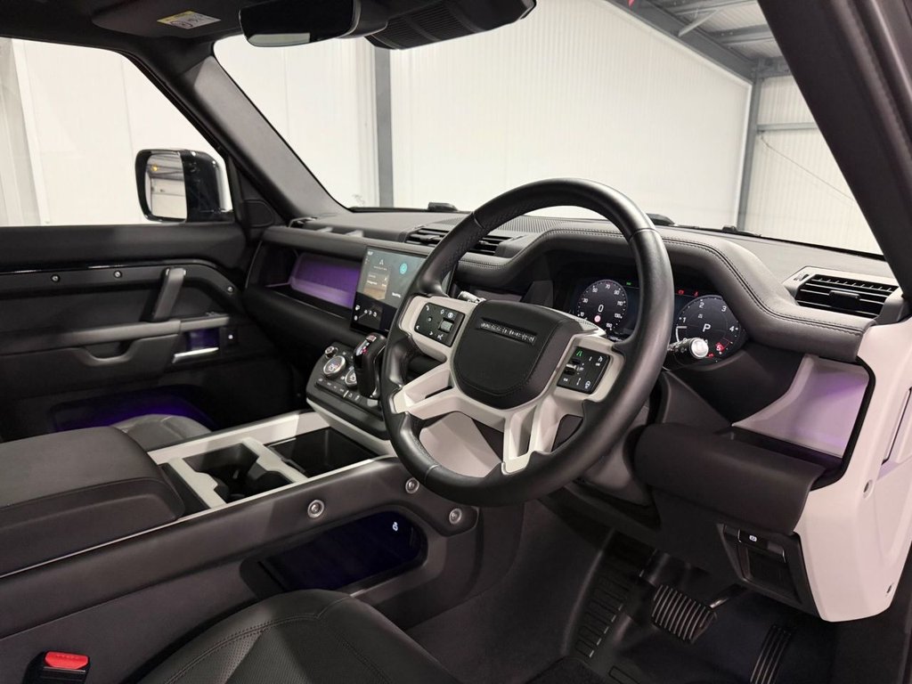 Used Land Rover Defender 2025 for sale - 77507902: Photo 11
