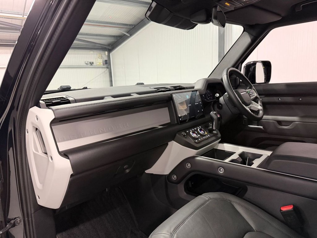 Used Land Rover Defender 2025 for sale - 77507902: Photo 13
