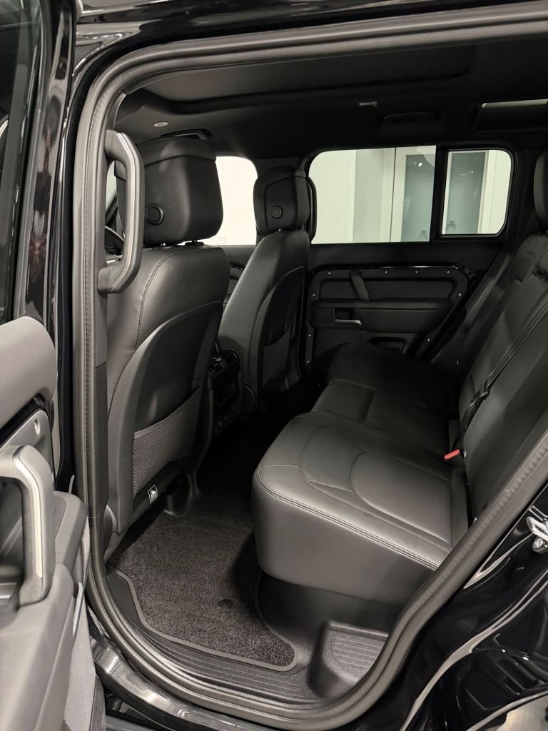 Used Land Rover Defender 2025 for sale - 77507902: Photo 16