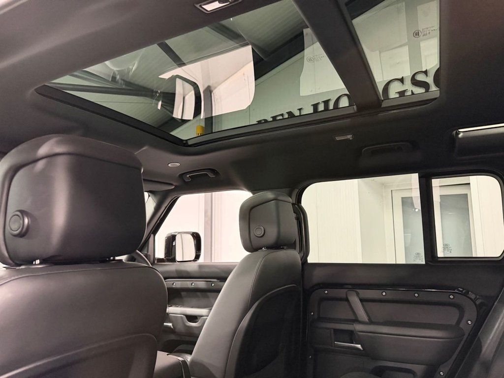 Used Land Rover Defender 2025 for sale - 77507902: Photo 17