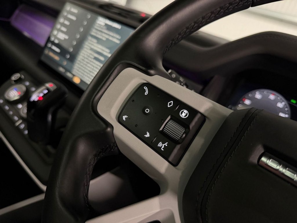 Used Land Rover Defender 2025 for sale - 77507902: Photo 30