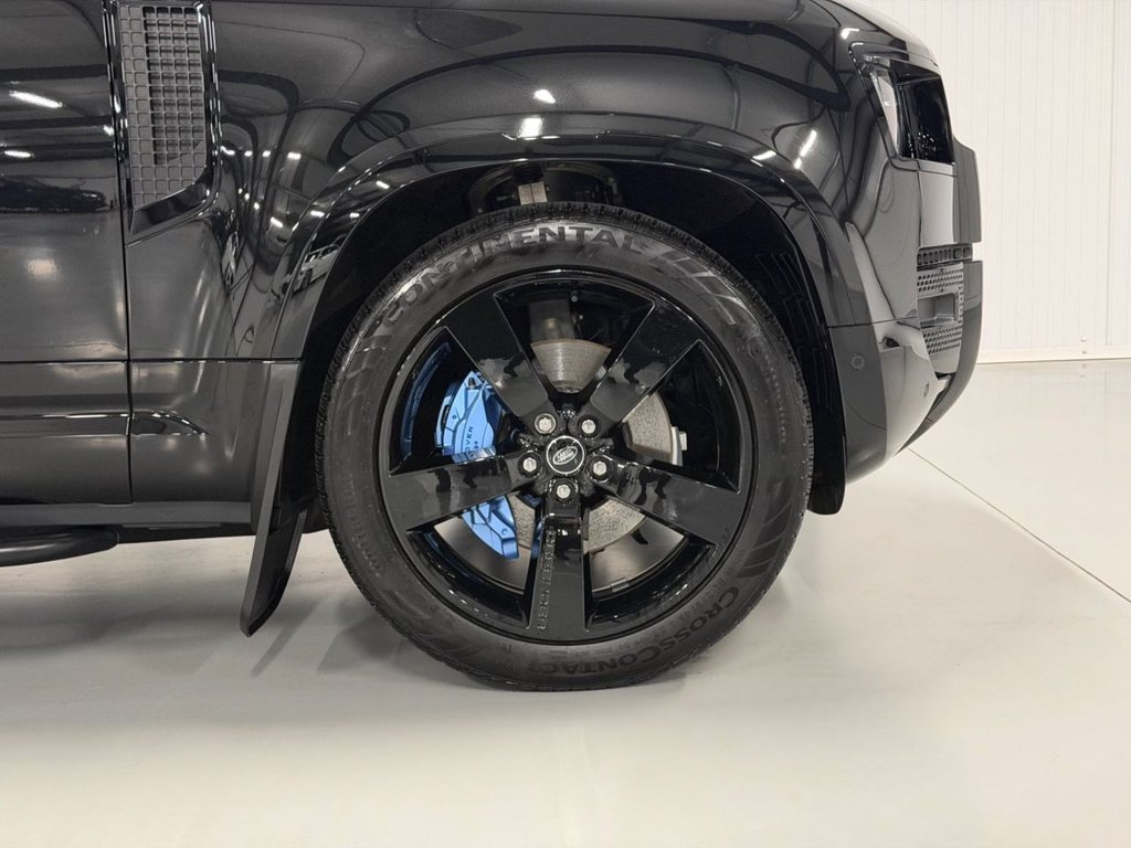 Used Land Rover Defender 2025 for sale - 77507902: Photo 37