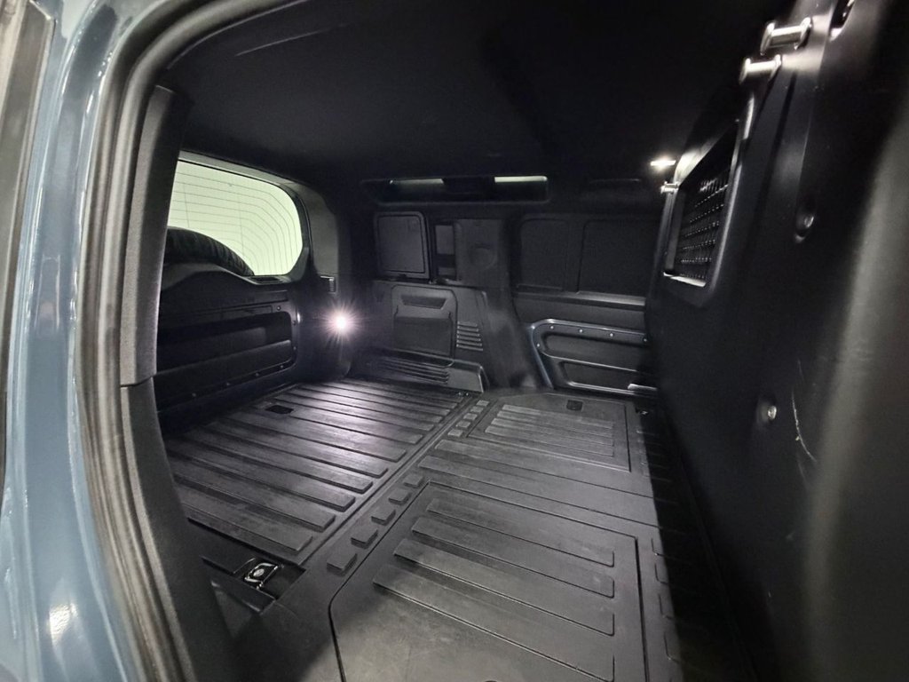 Used Land Rover Defender 2023 for sale - 76711121: Photo 12
