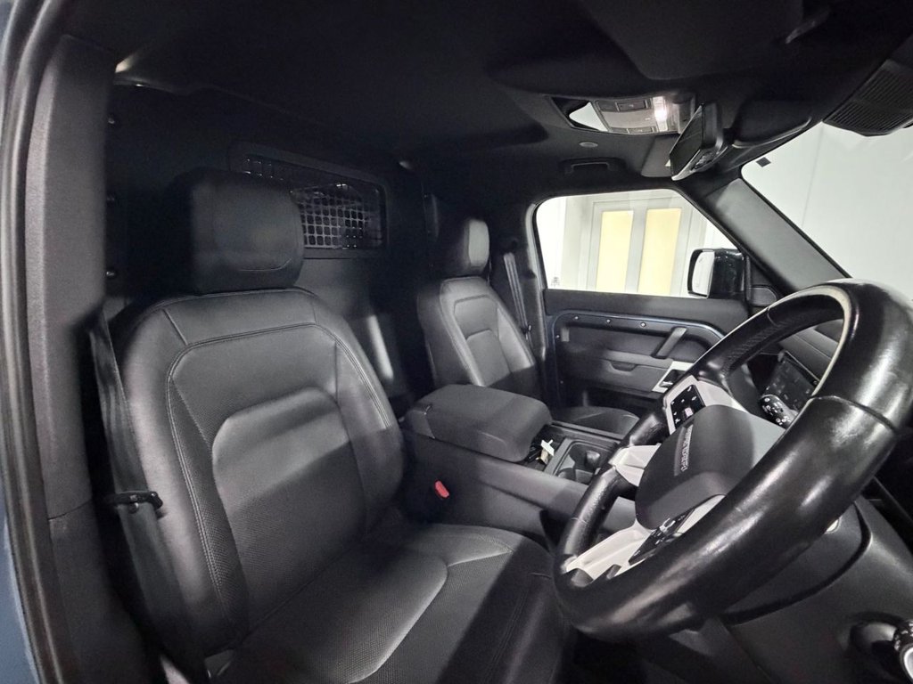 Used Land Rover Defender 2023 for sale - 76711121: Photo 8