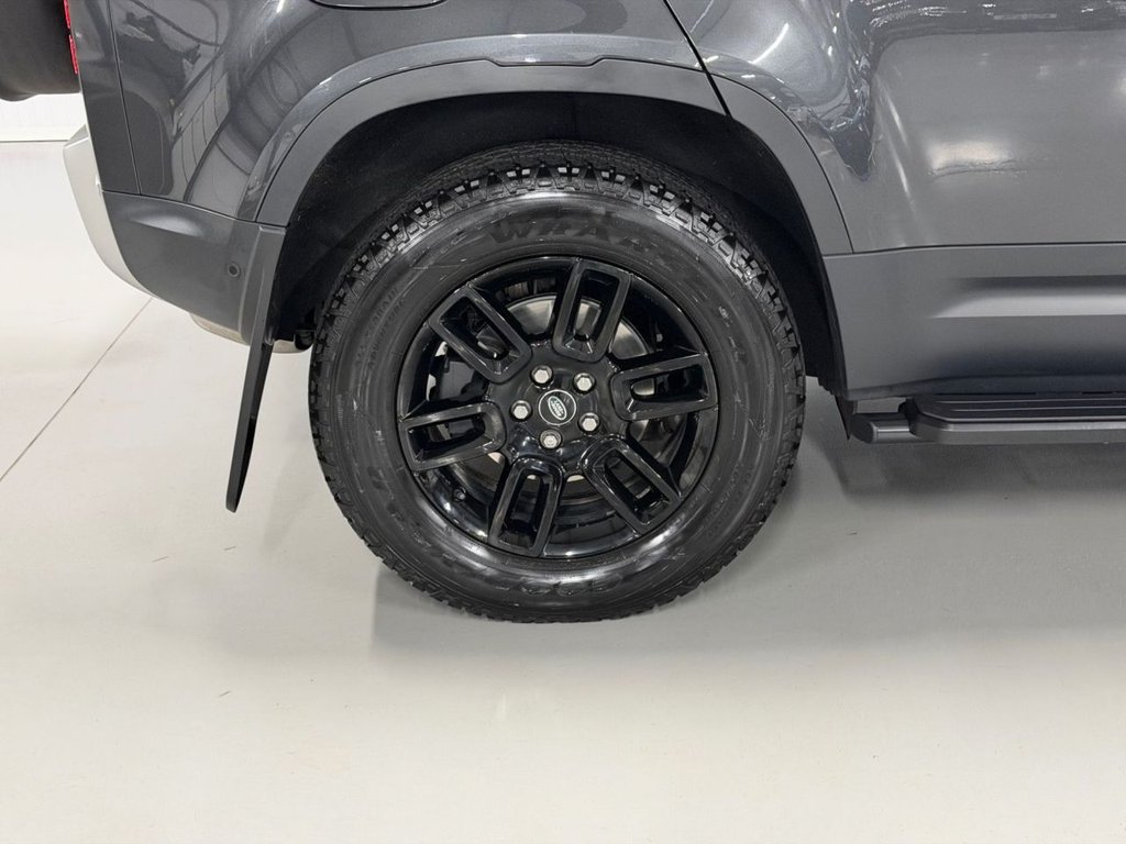 Used Land Rover Defender 2023 for sale - 77319623: Photo 32