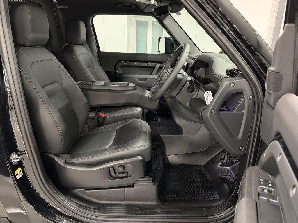 Used Land Rover Defender 90 2025 for sale - 77521315: Photo 10