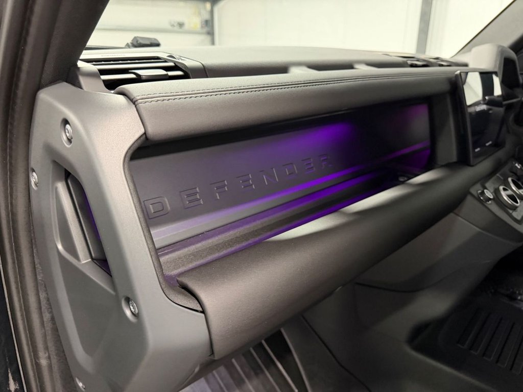 Used Land Rover Defender 90 2025 for sale - 77521315: Photo 16