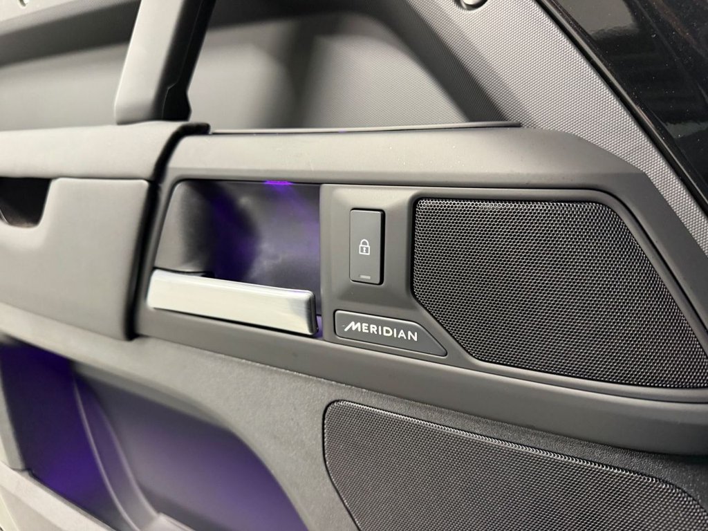 Used Land Rover Defender 90 2025 for sale - 77521315: Photo 17