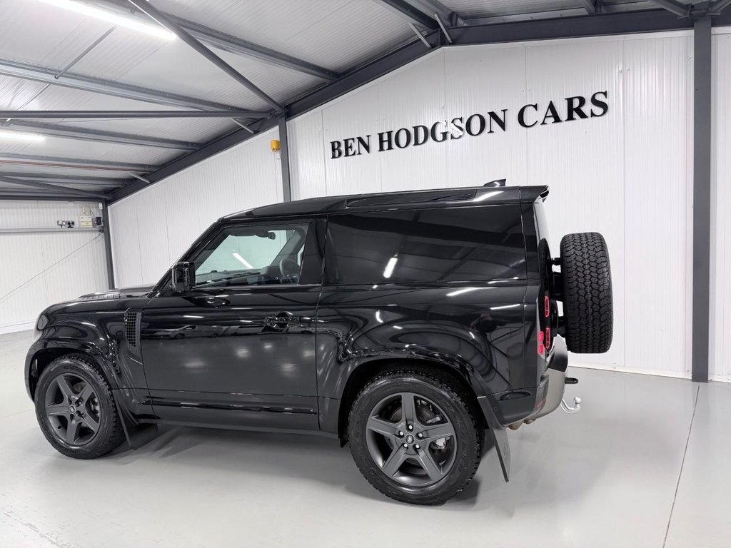 Used Land Rover Defender 90 2025 for sale - 77521315: Photo 4