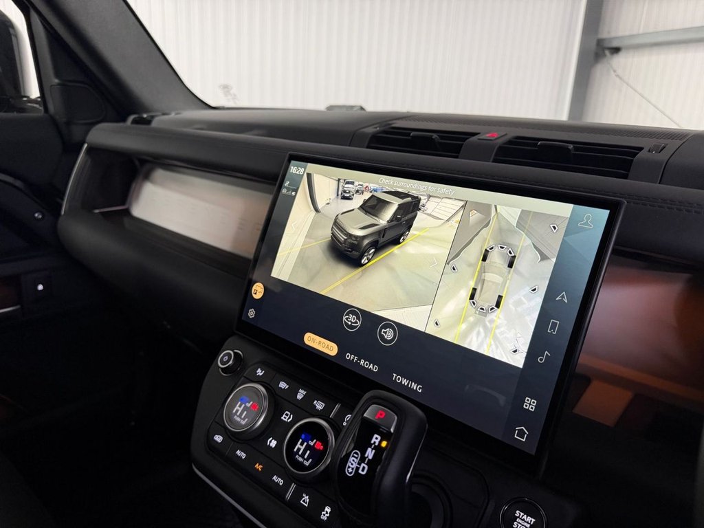 Used Land Rover Defender 90 2026 for sale - 78044718: Photo 18