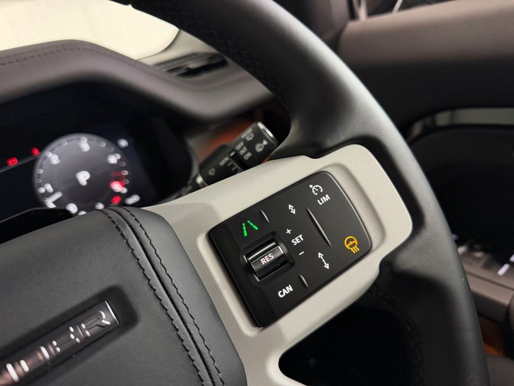 Used Land Rover Defender 90 2026 for sale - 78044718: Photo 26