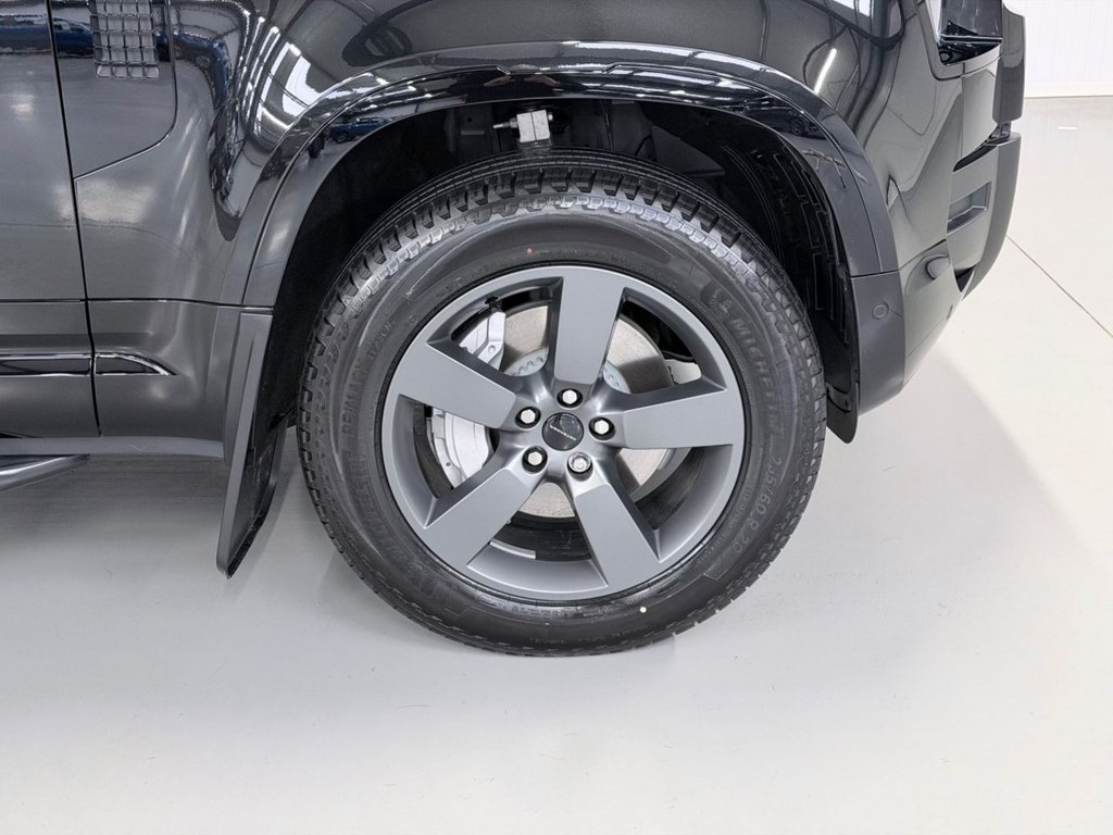 Used Land Rover Defender 90 2026 for sale - 78044718: Photo 33