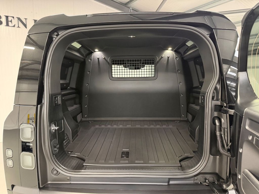 Used Land Rover Defender 90 2026 for sale - 78044718: Photo 35