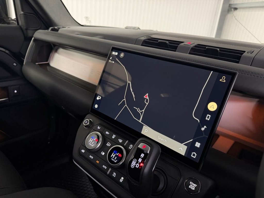 Used Land Rover Defender 90 2026 for sale - 78212546: Photo 16