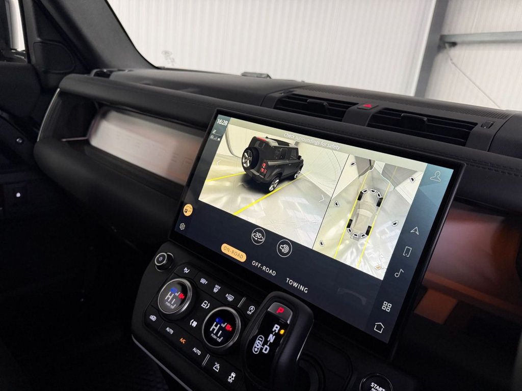 Used Land Rover Defender 90 2026 for sale - 78212546: Photo 19