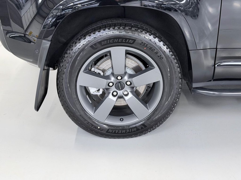 Used Land Rover Defender 90 2026 for sale - 78212546: Photo 32