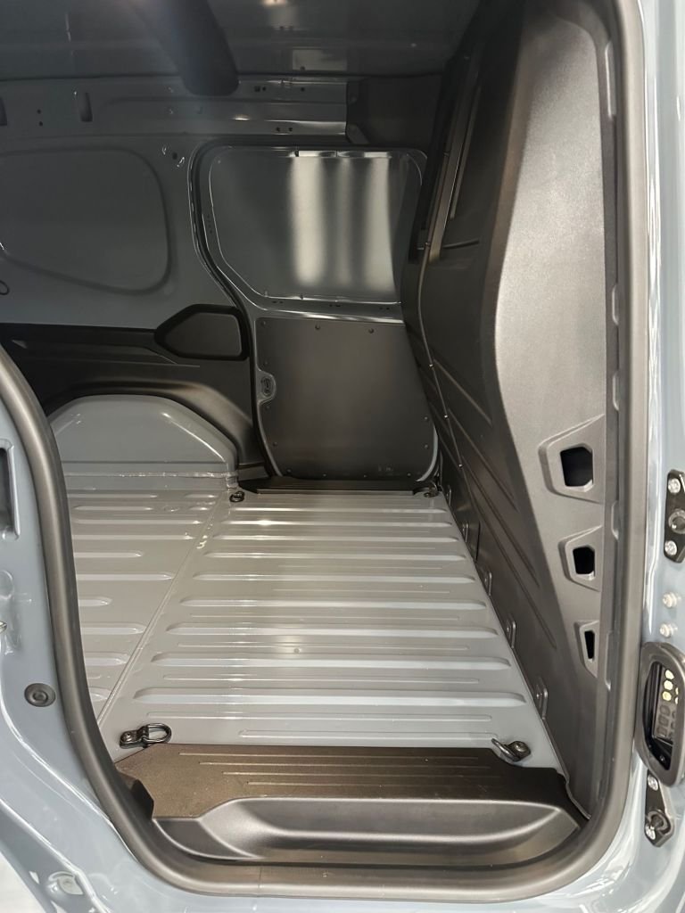 Used Nissan Other 2023 for sale - 76018590: Photo 30