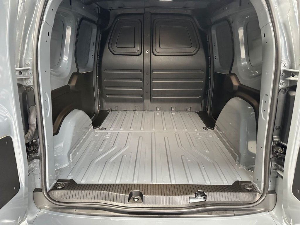Used Nissan Other 2023 for sale - 76018590: Photo 32