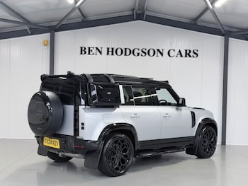 Used Land Rover Defender 2024 for sale - 77470518: Photo