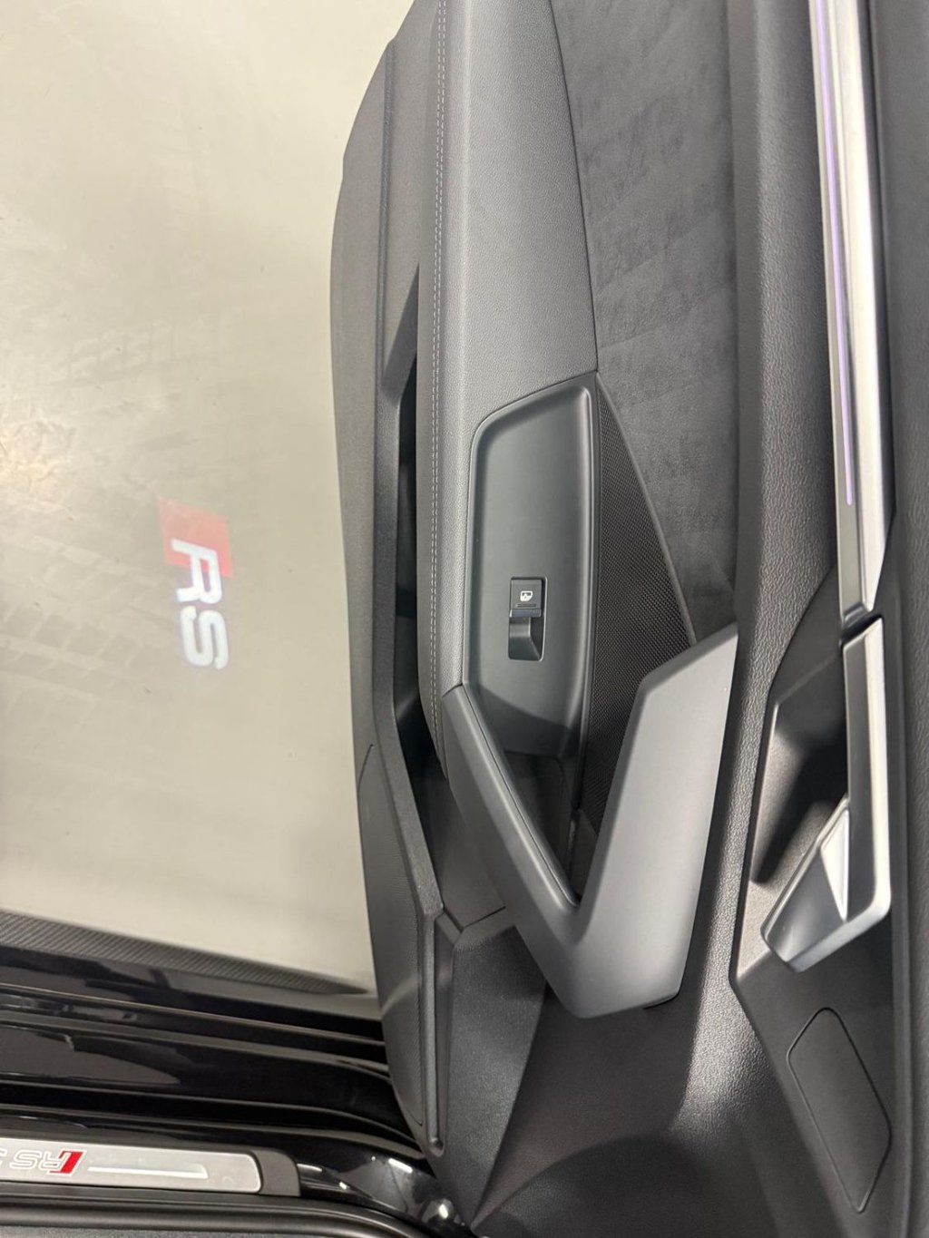 Used Audi RS3 2024 for sale - 76439217: Photo 24