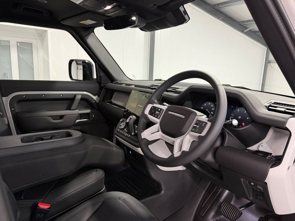 Used Land Rover Defender 110 2026 for sale - 77884986: Photo 11