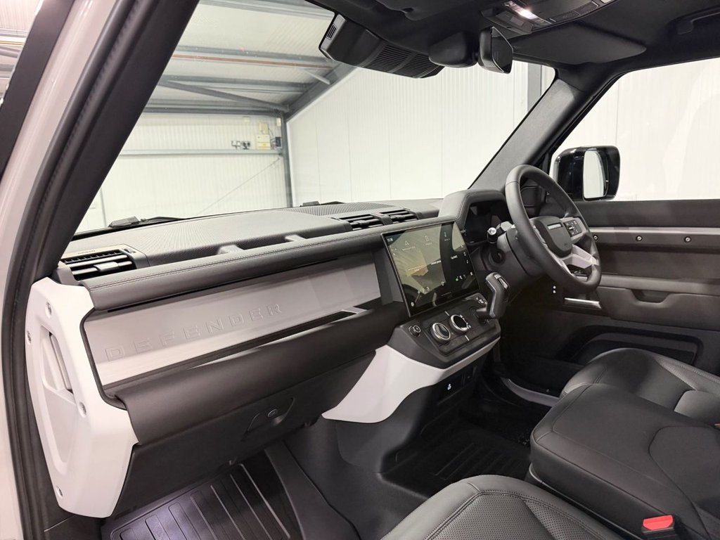 Used Land Rover Defender 110 2026 for sale - 77884986: Photo 13