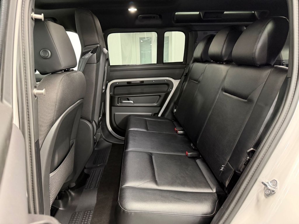 Used Land Rover Defender 110 2026 for sale - 77884986: Photo 17