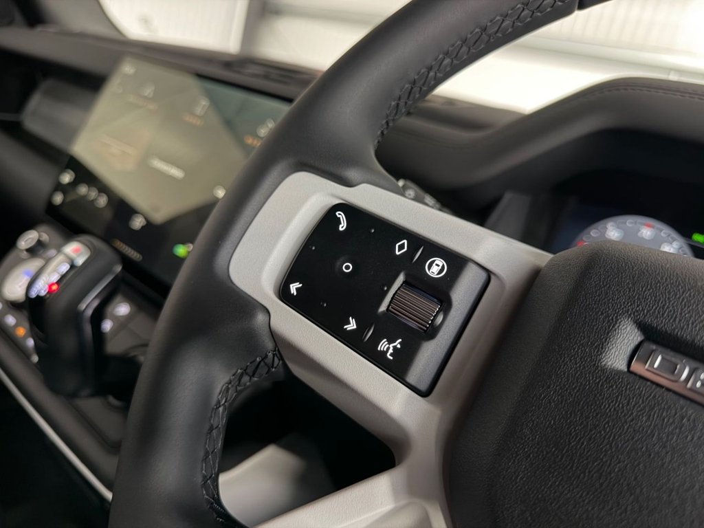 Used Land Rover Defender 110 2026 for sale - 77884986: Photo 25